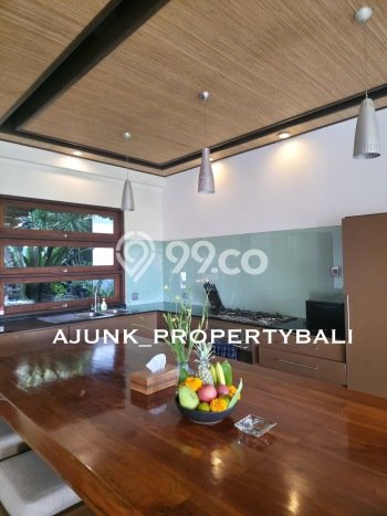 Vila di , Luas 750m2m², Lokasi Strategis Vila di , Luas 750m2m², Lokasi Strategis