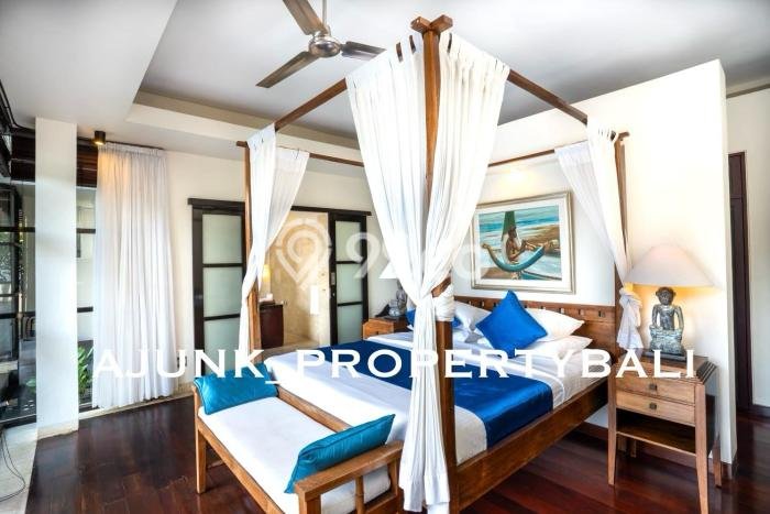 Rumah Luxury Modern Tanpa Renovasi di Jimbaran Badung Rumah Luxury Modern Tanpa Renovasi di Jimbaran Badung