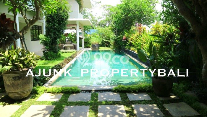 Ready to Use! Luxury House LT 680m2 Desain Modern di Pererenan Ready to Use! Luxury House LT 680m2 Desain Modern di Pererenan