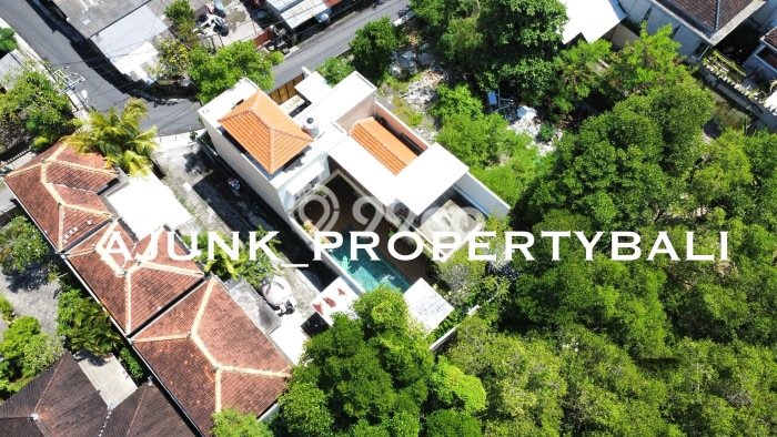 Jual Cepat! Vila di , Dimensi 200m2m², Kawasan Prospektif dengan potensi meningkat Jual Cepat! Vila di , Dimensi 200m2m², Kawasan Prospektif dengan potensi meningkat