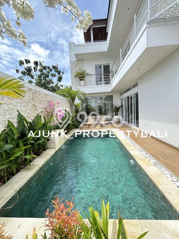 Vila Kawasan , Ukuran 142m2m², Ideal untuk tempat tinggal Anda Vila Kawasan , Ukuran 142m2m², Ideal untuk tempat tinggal Anda