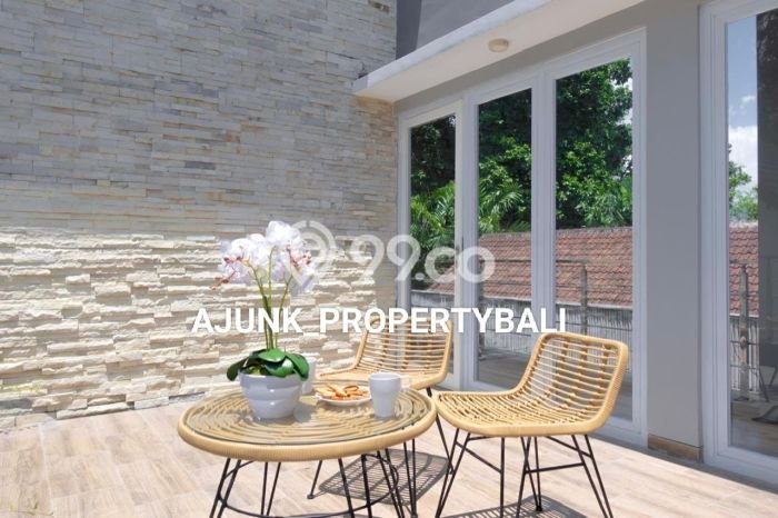 Ready to Use! Premium House LT 150m2 Desain Modern di Kerobokan Ready to Use! Premium House LT 150m2 Desain Modern di Kerobokan