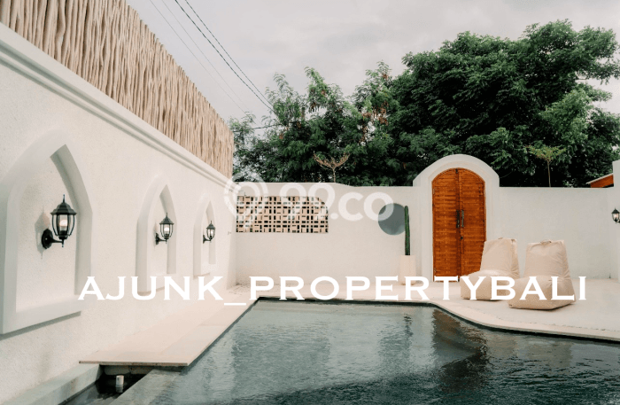 Vila di , Luas 300m2m², Lokasi Strategis Vila di , Luas 300m2m², Lokasi Strategis