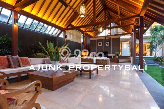 Vila Kawasan , Area 894m2m², Area Nyaman Vila Kawasan , Area 894m2m², Area Nyaman