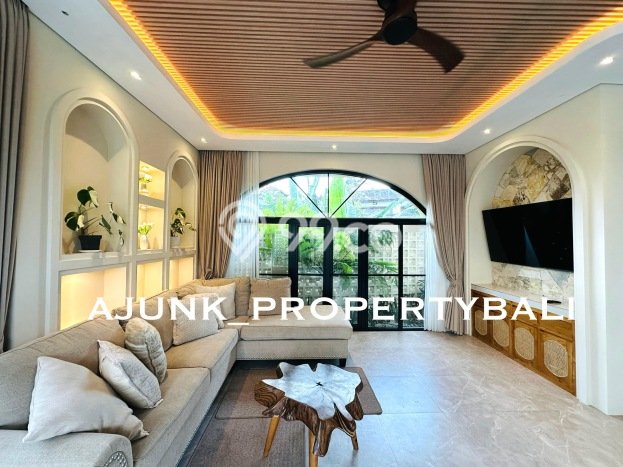 LOKASI STRATEGIS! Vila Kawasan Ubud, Luas 300m2m², Lokasi Prima LOKASI STRATEGIS! Vila Kawasan Ubud, Luas 300m2m², Lokasi Prima