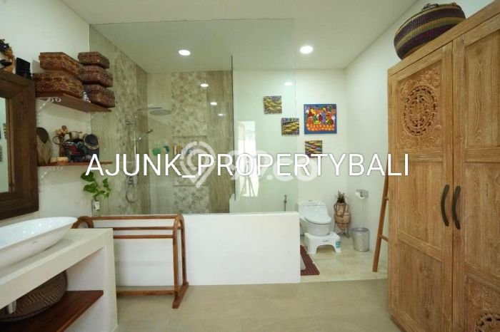 Vila Kawasan , Ukuran 640m2m², Ideal untuk berbagai keperluan Vila Kawasan , Ukuran 640m2m², Ideal untuk berbagai keperluan