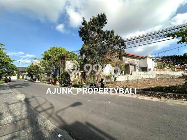 Kavling Tanah untuk Dijual di Seminyak, Badung, Luas 1000m2 Kavling Tanah untuk Dijual di Seminyak, Badung, Luas 1000m2