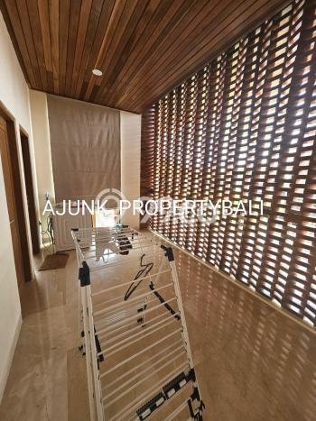 Ready to Use! Luxury House LT 250m2 Desain Modern di Ungasan Ready to Use! Luxury House LT 250m2 Desain Modern di Ungasan