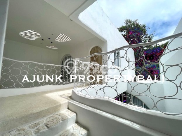 LOKASI TERBAIK! Vila di , Dimensi 122m2m², Lokasi Premium dengan jalan bagus LOKASI TERBAIK! Vila di , Dimensi 122m2m², Lokasi Premium dengan jalan bagus
