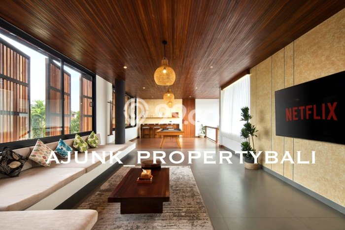 Dijual! Vila Kawasan , Luas 300m2m², Posisi Strategis Dijual! Vila Kawasan , Luas 300m2m², Posisi Strategis