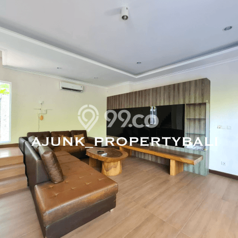 For Sale Vila Kawasan , Luas 220m2m², Lingkungan Asri For Sale Vila Kawasan , Luas 220m2m², Lingkungan Asri