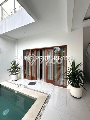 Rumah Luxury Modern Tanpa Renovasi di Kerobokan Badung Rumah Luxury Modern Tanpa Renovasi di Kerobokan Badung