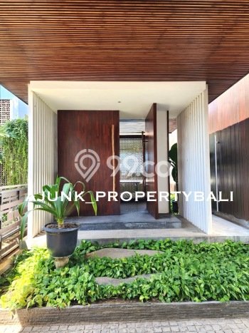 For Sale! Premium House LT 683m2 Desain Elegan di Ungasan For Sale! Premium House LT 683m2 Desain Elegan di Ungasan