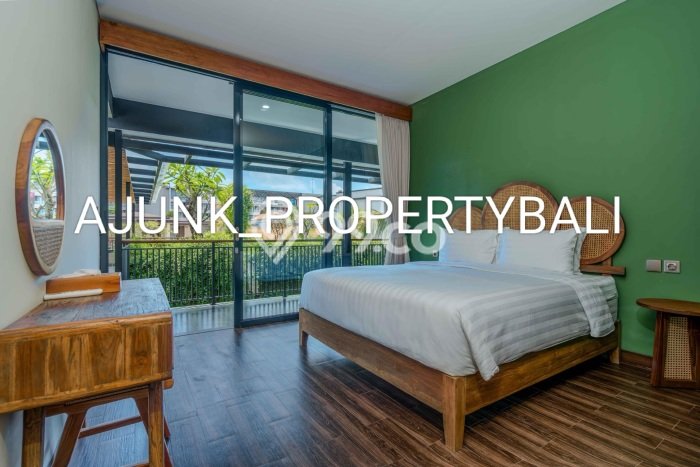 Bisnis Menjanjikan! Vila di , Ukuran 325m2m², Posisi Premium Bisnis Menjanjikan! Vila di , Ukuran 325m2m², Posisi Premium
