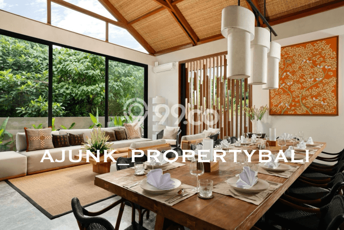 DIJUAL! Vila di , Luas 1090m2m², Lokasi Strategis DIJUAL! Vila di , Luas 1090m2m², Lokasi Strategis
