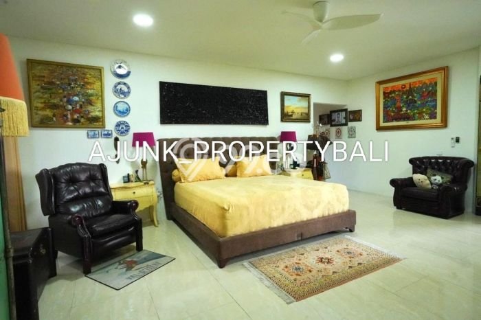 Vila Kawasan , Ukuran 640m2m², Ideal untuk berbagai keperluan Vila Kawasan , Ukuran 640m2m², Ideal untuk berbagai keperluan