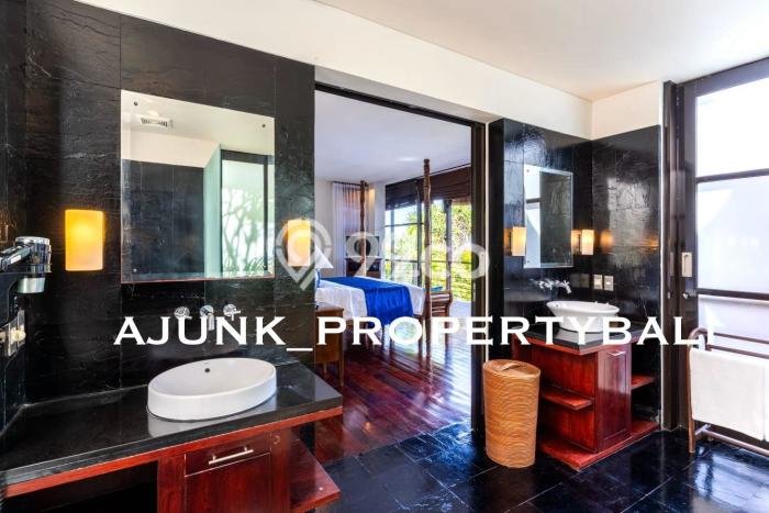 Rumah Luxury Modern Tanpa Renovasi di Jimbaran Badung Rumah Luxury Modern Tanpa Renovasi di Jimbaran Badung