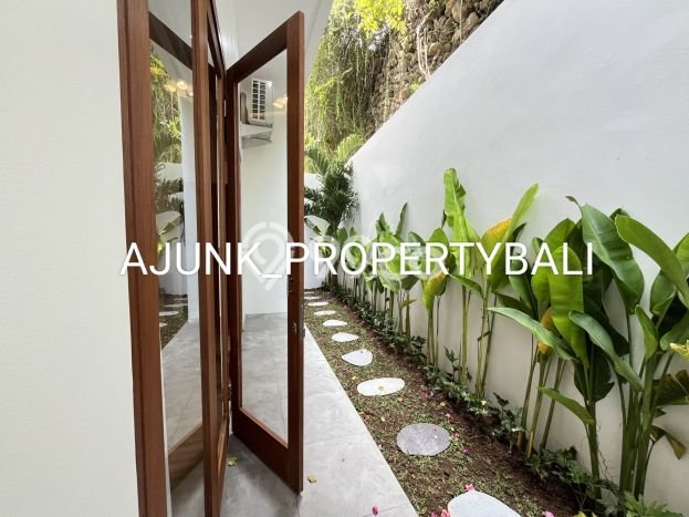 Hunian Elit LB 174m2 Siap Huni Desain Elegan di Ungasan, Badung Hunian Elit LB 174m2 Siap Huni Desain Elegan di Ungasan, Badung