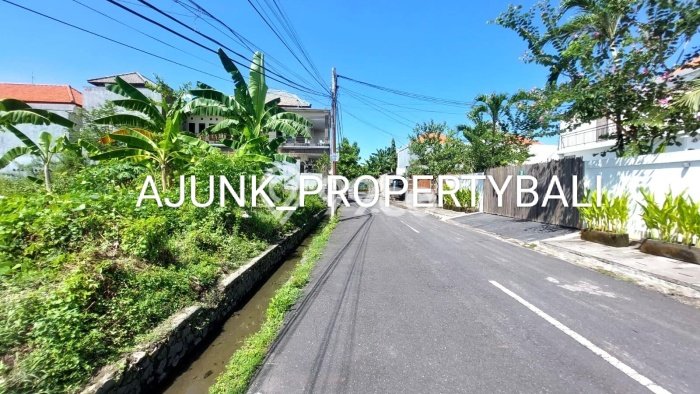 Tanah Kavling di Kuta Dijual dengan Luas 1000m2 Tanah Kavling di Kuta Dijual dengan Luas 1000m2