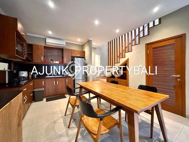 Dijual Rumah Luas Elegan Dengan View Cantik di Kerobokan, Badung Dijual Rumah Luas Elegan Dengan View Cantik di Kerobokan, Badung