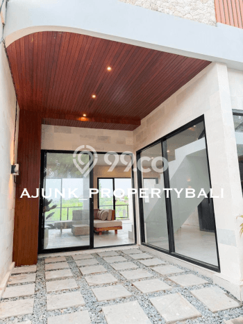 DIJUAL! Vila Kawasan , Area 100m2m², Lokasi Strategis DIJUAL! Vila Kawasan , Area 100m2m², Lokasi Strategis