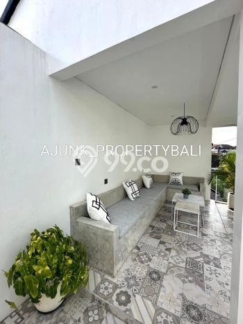 Rumah Luxury Modern Tanpa Renovasi di Kerobokan Badung Rumah Luxury Modern Tanpa Renovasi di Kerobokan Badung