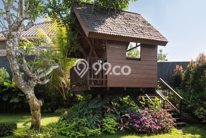 Rumah Mewah LB 360m2 Siap Pakai Desain Elegan di Kota Baru Parahyangan, Bandung Rumah Mewah LB 360m2 Siap Pakai Desain Elegan di Kota Baru Parahyangan, Bandung