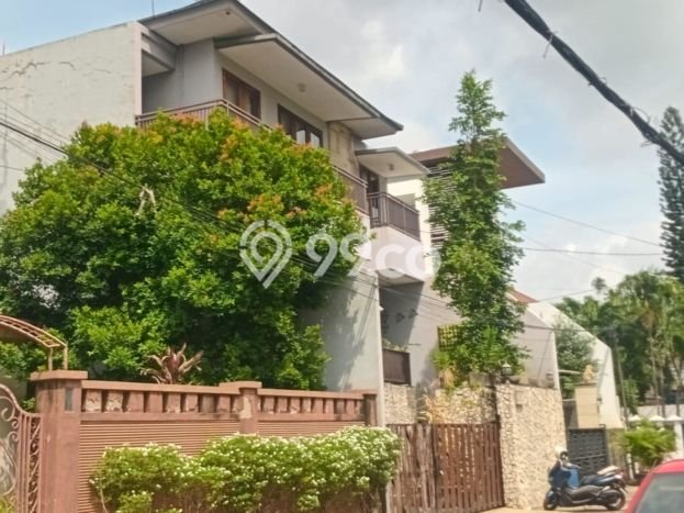 Rumah Eksklusif Siap Huni LT 237m2 di Cilandak, Jakarta Selatan Rumah Eksklusif Siap Huni LT 237m2 di Cilandak, Jakarta Selatan