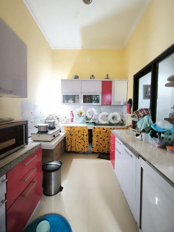 FEATURED! Rumah Nyaman area Rungkut, LT 390m2m² LB 250m2m² FEATURED! Rumah Nyaman area Rungkut, LT 390m2m² LB 250m2m²