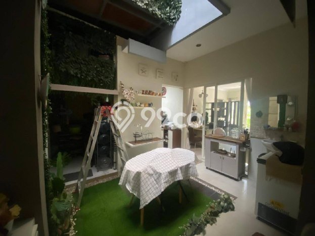 Hunian Cantik Modern Lb 170m2 di Rungkut, Surabaya Hunian Cantik Modern Lb 170m2 di Rungkut, Surabaya