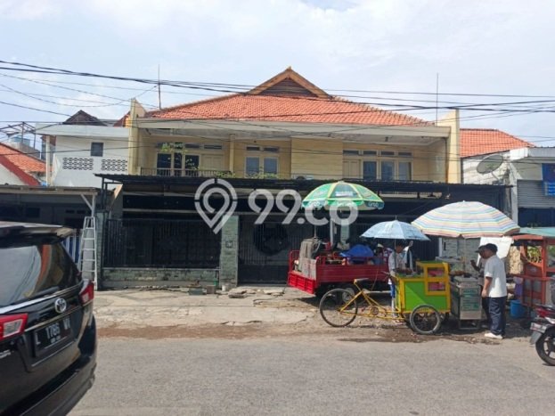 Ready to Use! Luxury House LT 264m2 Desain Modern di Surabaya Kota Ready to Use! Luxury House LT 264m2 Desain Modern di Surabaya Kota