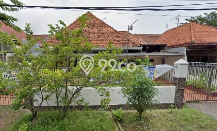 Ready to Use! Premium House LT 423m2 Desain Modern di Surabaya Kota Ready to Use! Premium House LT 423m2 Desain Modern di Surabaya Kota