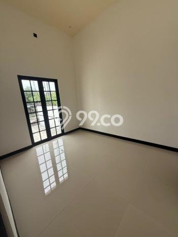 For Sale Rumah 3 Kamar Lokasi Strategis Bagus dan Strategis di Waru For Sale Rumah 3 Kamar Lokasi Strategis Bagus dan Strategis di Waru