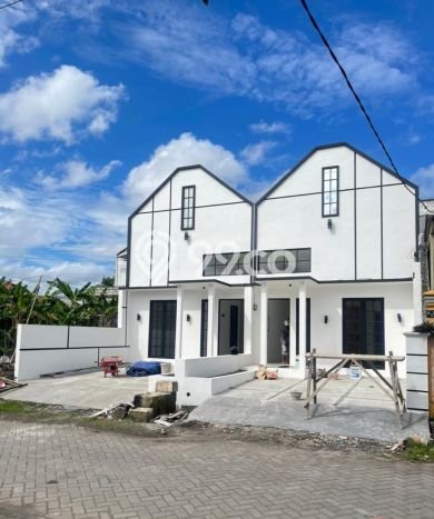 For Sale Rumah 3 Kamar Lokasi Strategis Bagus dan Strategis di Waru For Sale Rumah 3 Kamar Lokasi Strategis Bagus dan Strategis di Waru