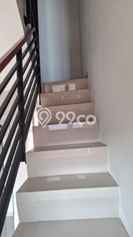 Rumah Luas Asri 3 KT Siap Huni di Citraland Surabaya Rumah Luas Asri 3 KT Siap Huni di Citraland Surabaya