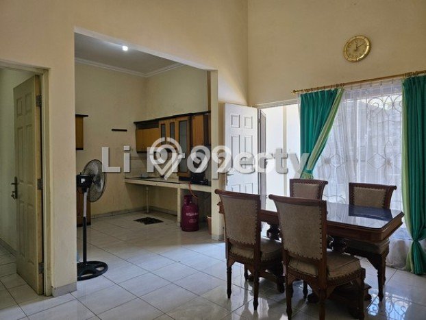 Jarang Ada! Rumah Kontrakan 3 Kamar Bagus Siap Huni Graha Padma Jarang Ada! Rumah Kontrakan 3 Kamar Bagus Siap Huni Graha Padma