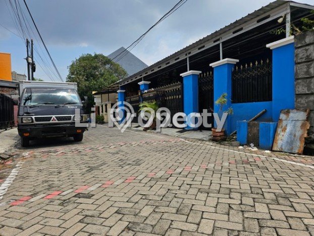Unit Kost Dijual di Gayamsari dengan 13 Kamar Tidur & Luas Bangunan 220m2 Unit Kost Dijual di Gayamsari dengan 13 Kamar Tidur & Luas Bangunan 220m2