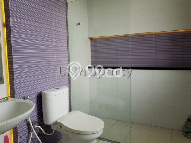 Jual Rumah Mewah Elegan Dengan View Cantik di Graha Padma, Semarang Jual Rumah Mewah Elegan Dengan View Cantik di Graha Padma, Semarang