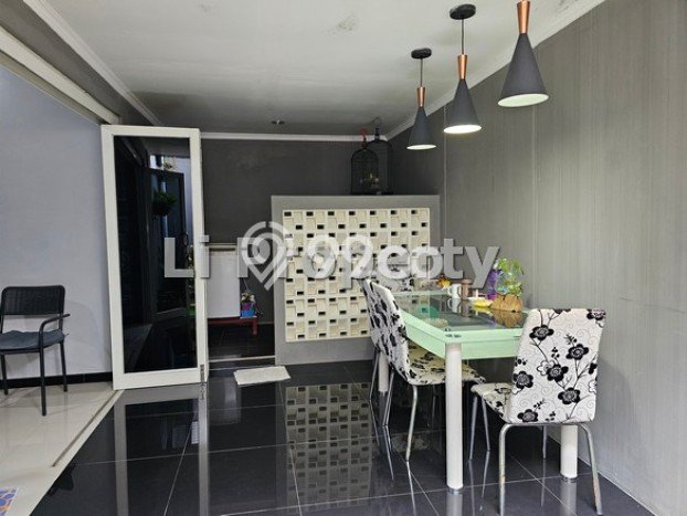 PENAWARAN EKSKLUSIF! Rumah kawasan Jangli, 2 KT, Lingkungan Elite, LT 120m² Bangunan 150m² PENAWARAN EKSKLUSIF! Rumah kawasan Jangli, 2 KT, Lingkungan Elite, LT 120m² Bangunan 150m²