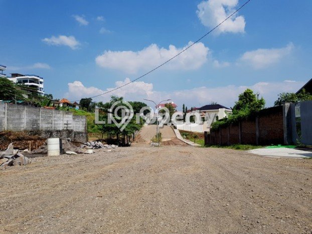 Tanah Dijual di Semarang Seluas 2100m2 Strategis Tanah Dijual di Semarang Seluas 2100m2 Strategis