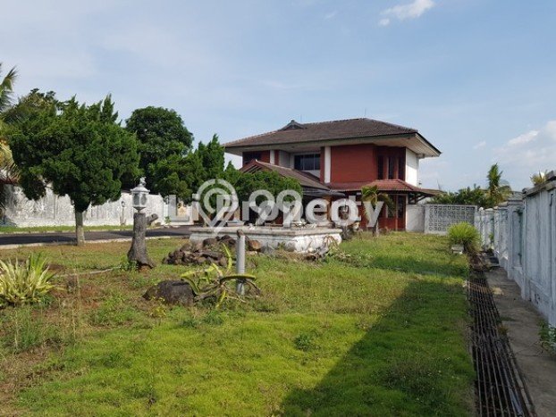 For Sale! Premium House LT 1995m2 Desain Elegan di Ungaran For Sale! Premium House LT 1995m2 Desain Elegan di Ungaran