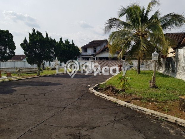 For Sale! Premium House LT 1995m2 Desain Elegan di Ungaran For Sale! Premium House LT 1995m2 Desain Elegan di Ungaran