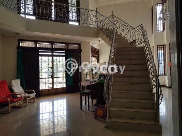 For Sale! Premium House LT 1995m2 Desain Elegan di Ungaran For Sale! Premium House LT 1995m2 Desain Elegan di Ungaran