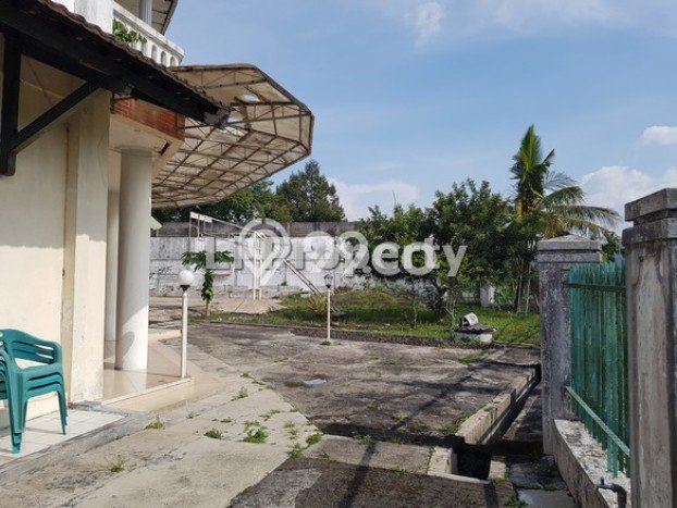 For Sale! Premium House LT 1995m2 Desain Elegan di Ungaran For Sale! Premium House LT 1995m2 Desain Elegan di Ungaran