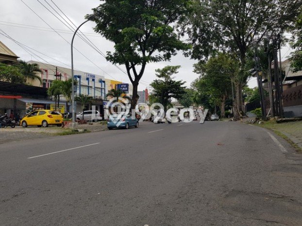 Ruko Dijual di Semarang Barat LT 270m2, LB 444m2 Solusi Investasi Cerdas Ruko Dijual di Semarang Barat LT 270m2, LB 444m2 Solusi Investasi Cerdas