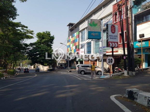 Unit Ruko Disewa Lokasi Candisari, Semarang Spesifikasi Luas Bangunan 202m2 Unit Ruko Disewa Lokasi Candisari, Semarang Spesifikasi Luas Bangunan 202m2