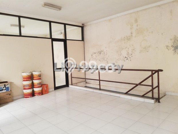 SENTRA BISNIS! Gudang Kawasan Majapahit, Luas 405m², Pusat Perniagaan SENTRA BISNIS! Gudang Kawasan Majapahit, Luas 405m², Pusat Perniagaan