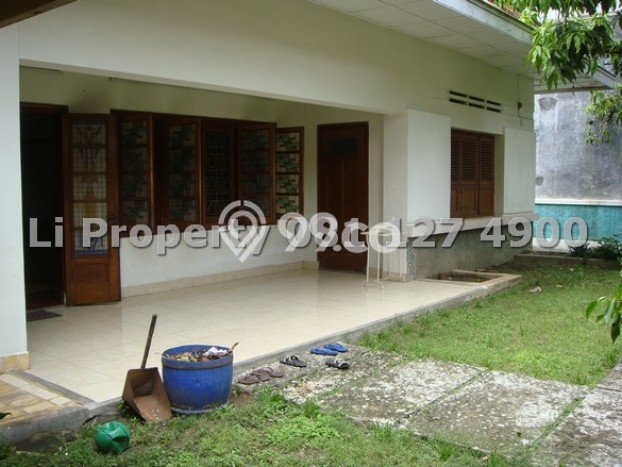 Rumah Luxury Modern Tanpa Renovasi di Simpang Lima Semarang Rumah Luxury Modern Tanpa Renovasi di Simpang Lima Semarang