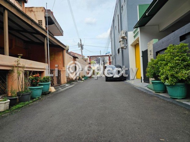 Disewakan Rumah Konsep Modern di Semarang Selatan Semarang dengan 4 Kamar Disewakan Rumah Konsep Modern di Semarang Selatan Semarang dengan 4 Kamar