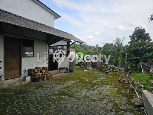 Hunian Cantik Minimalis Lb 250m2 di Banyumanik, Semarang Hunian Cantik Minimalis Lb 250m2 di Banyumanik, Semarang
